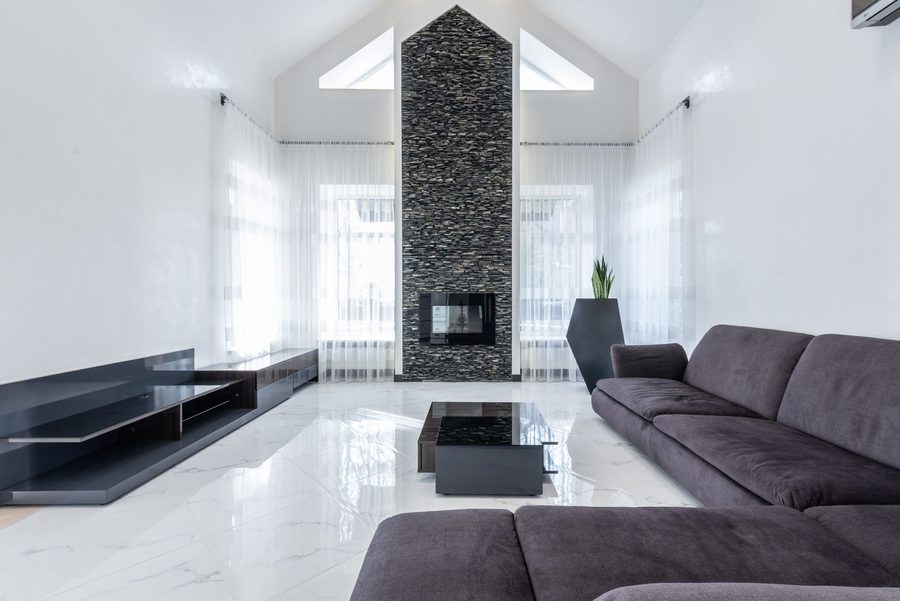 Pavimenti interni: Gres e ceramica in ambiente: tracciamento, fughe allineate e tagli in appoggio ai...